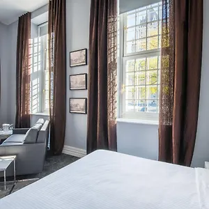 Manoir Morgan Hotel